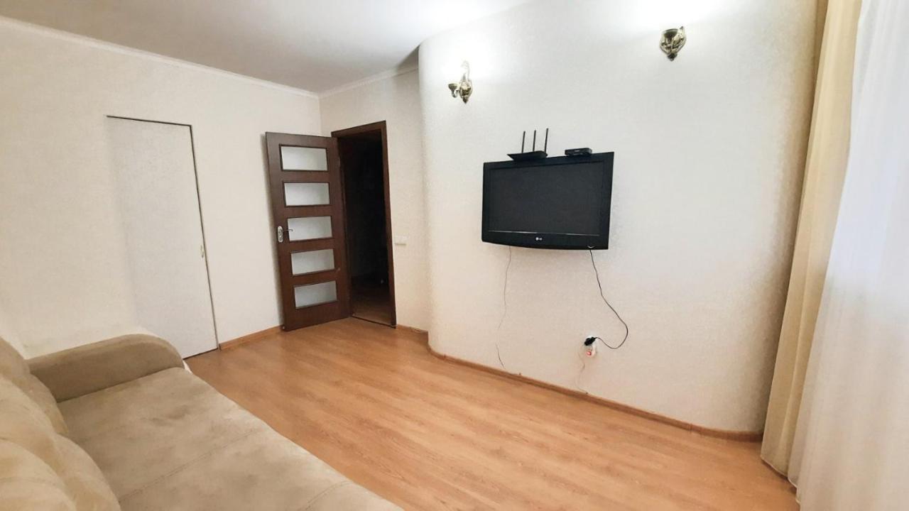 Двухкомнатная Квартира 300М От Моря Ул Парковая 18 Отчетные Док Chornomorsk Exterior foto